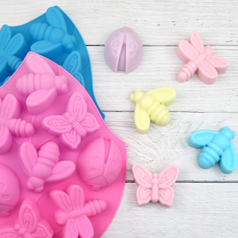 8穴昆虫蝶シリコンチョコレート型蜂ケーキビスケットゼリー焼き - Soap Making Kit Amazon のレビューと価格