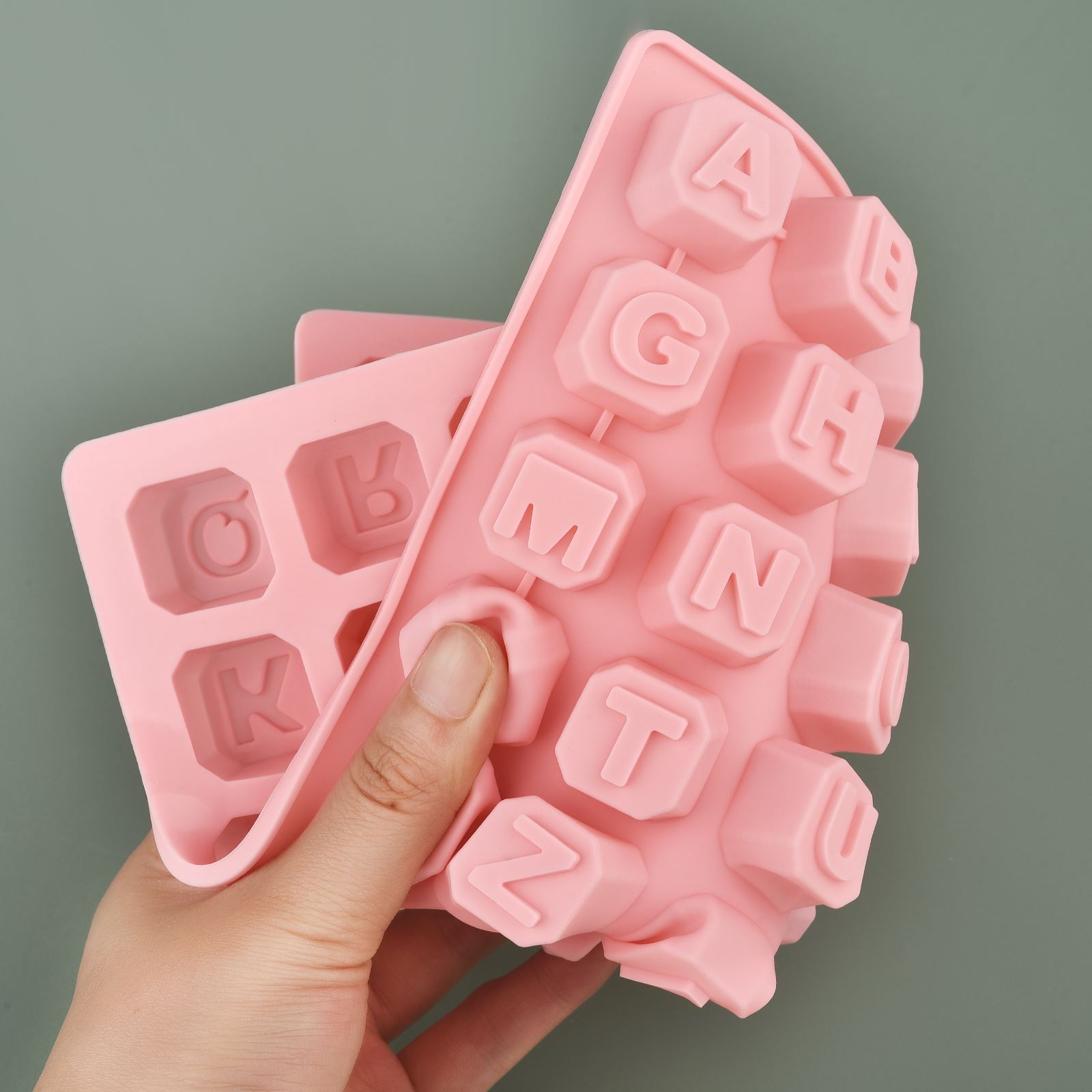 48 文字英語アルファベット文字シリコーン型石鹸型ケーキカッ - Soap Making Equipment のレビューと価格