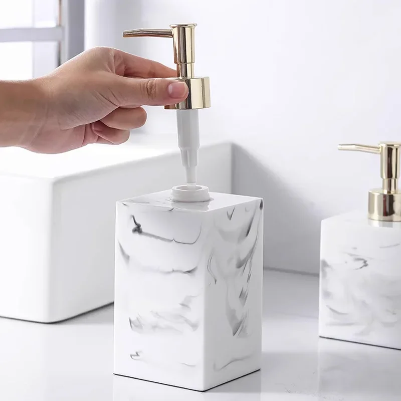 ホテルハンドサニタイザーボトル大理石の正方形樹脂ソープディス - Soap Making Pot のレビューと価格
